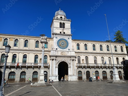 Una vista di Piazza dei Signori e del suo orologio con i segni dello zodiaco a Padova Veneto Italia