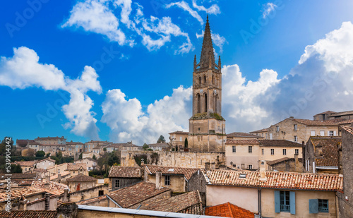 Canvas Print Village of Saint Emilion renowned for its wine, in Gironde, in New Aquitaine, Fr