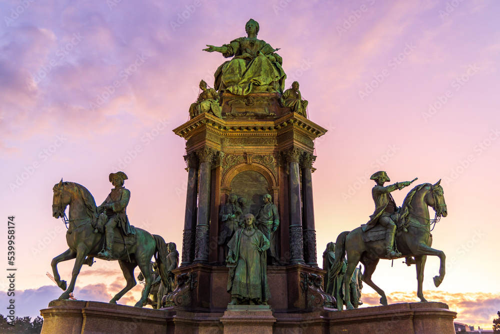 Obraz premium statue of Empress Maria Theresa, Vienna, Austria