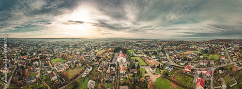 Obraz na płótnie nowoczesna wieś Czyżowice w Gminie Gorzyce na Śląsku w Polsce, panorama jesienią z lotu ptaka w salonie