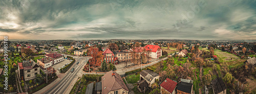 nowoczesna wieś Czyżowice w Gminie Gorzyce na Śląsku w Polsce, panorama jesienią z lotu ptaka