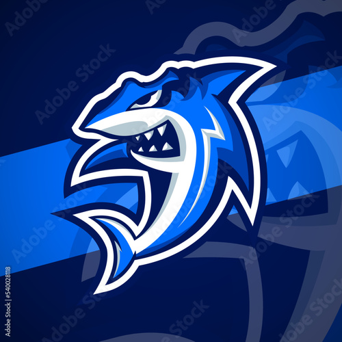 Shark Mascot Esport Logo — Vector Illustration