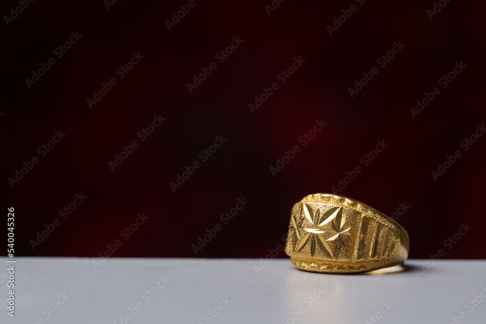 Beautiful patterned gold ring, Thai style Beautiful patterned gold ring, Thai style