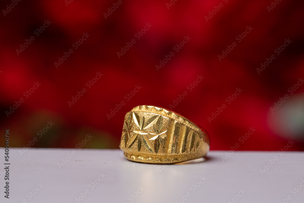 Beautiful patterned gold ring, Thai style Beautiful patterned gold ring, Thai style