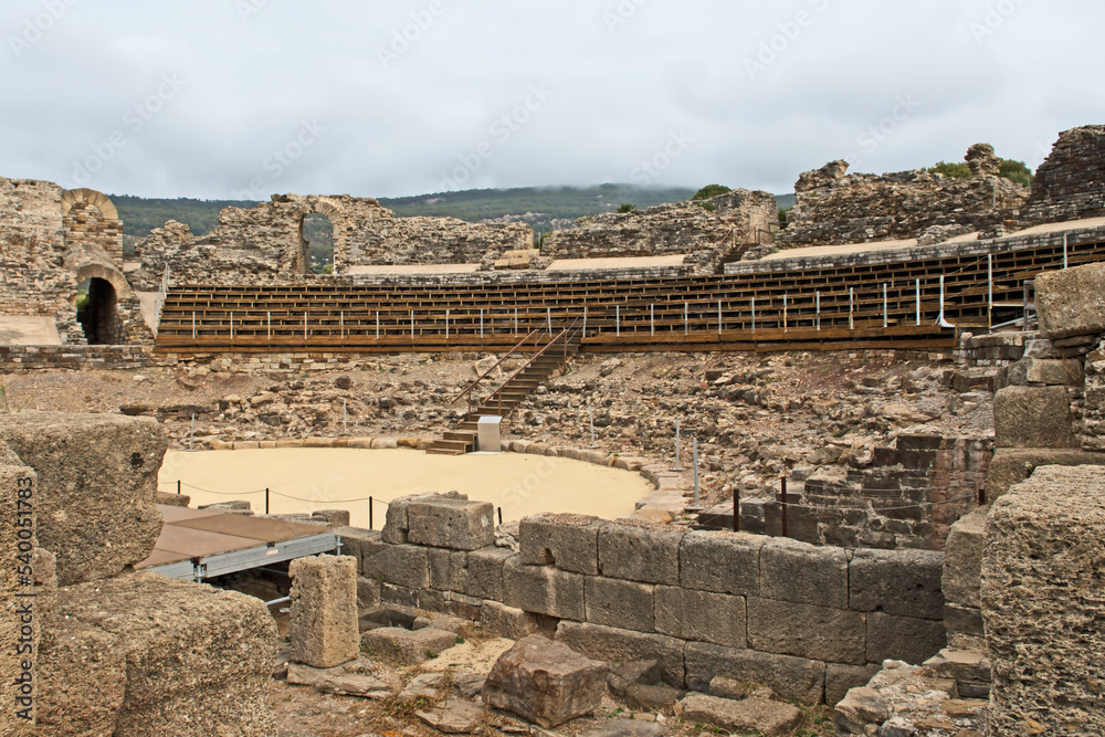 Φωτογραφία Baleo Claudia - the ruined Roman amphitheatre in Bolonia, Andalusia, southern Sp