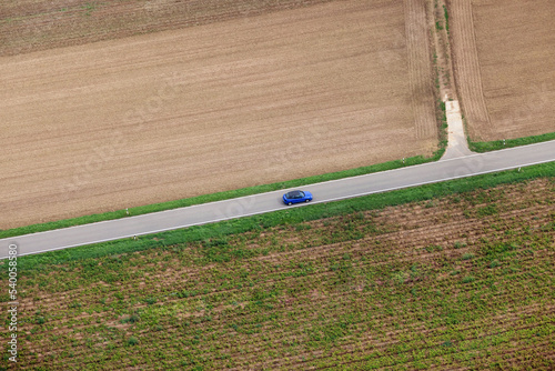 Landstraße aus der Vogelperspektive