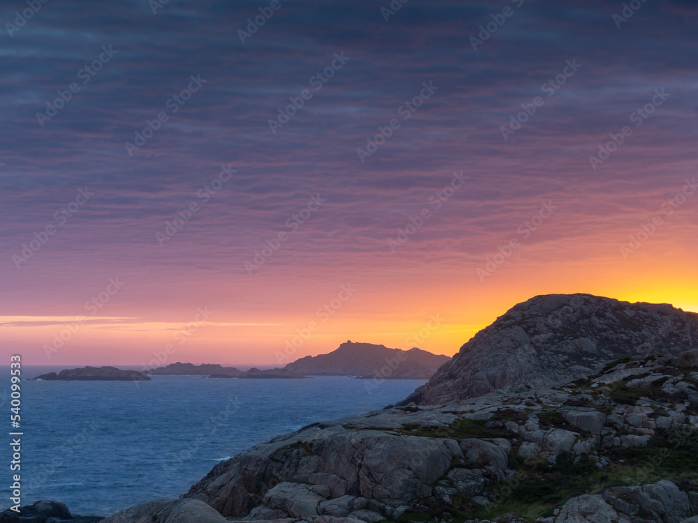 Sonnenuntergang an der Küste Norwegens