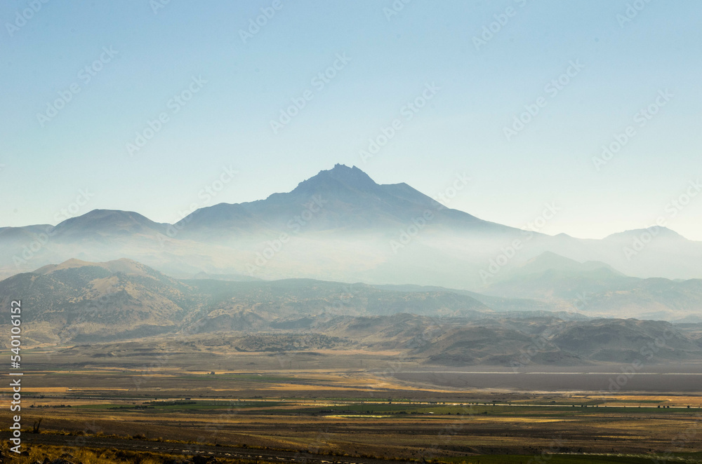Obraz premium mountains in the fog