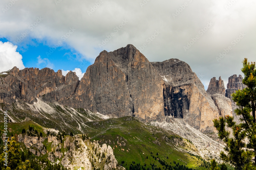 krajobraz górski Dolomity 