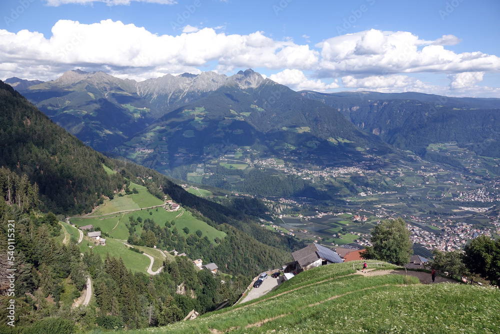 Blick vom Mutkopf zu den Sarntaler Alpen Blick vom Mutkopf zu den Sarntaler Alpen