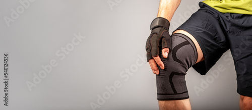 Konstfotografi Knee pain, gym trauma