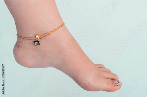 foot with ankle jewel