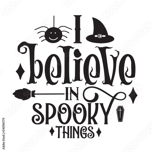 i believe in spooky things  Round Retro