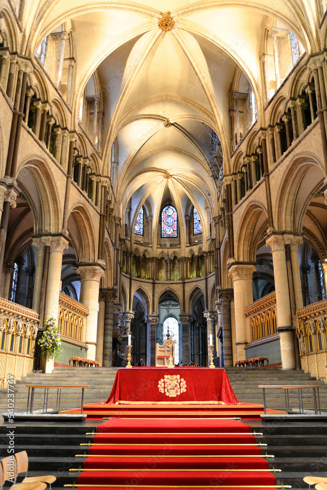 Chor mit Altarbereich, Kathedrale von Canterbury, Canterbury, Kent, England, Großbritannien