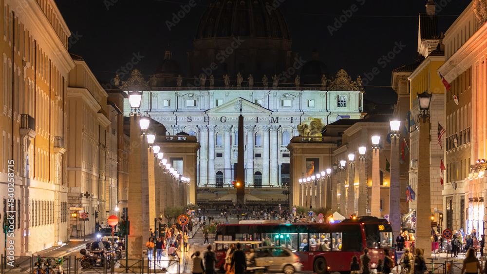 Piazza San Pietro in Vatican city at night