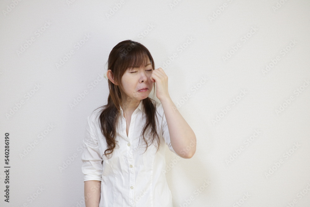 喜ぶ女性 喜ぶ女性