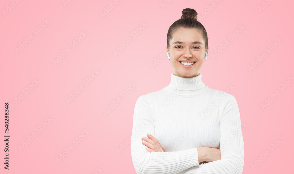 Horizontal banner of girl standing with crossed arms and positive smile, feeling confident at work