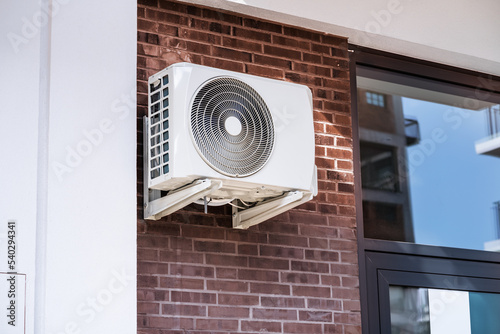 Obraz na płótnie Air Conditioner And Heat Pump