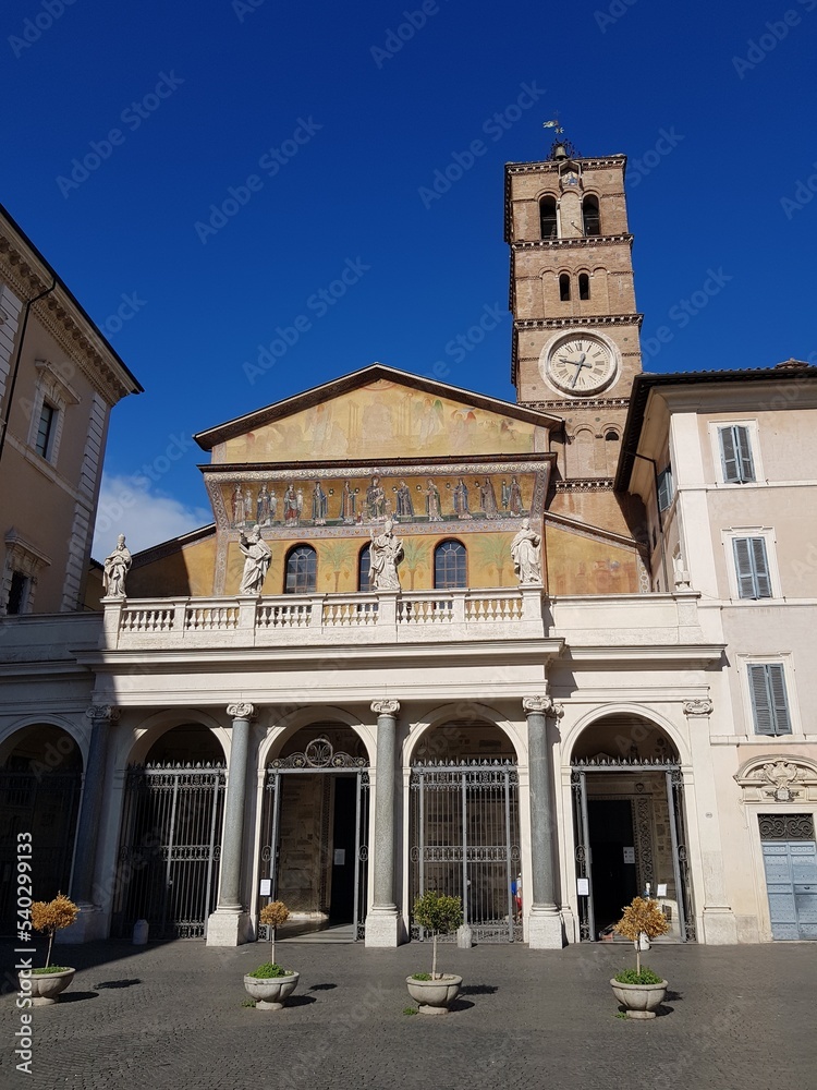 Obraz premium Ancient catholic church in the italian town