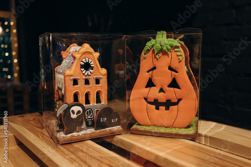 gingerbread, halloween gingerbread house, original gift, pumpkin, handmade