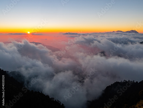 Sunset beautiful landscape of Sea of clouds over Hehuanshan © Kit Leong