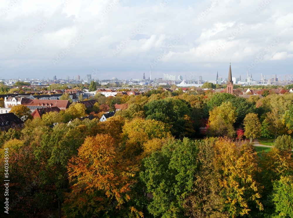 Herbstlicher Blick auf Hamburg vom Energiebunker aus Herbstlicher Blick auf Hamburg vom Energiebunker aus