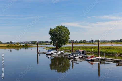 Wittenberge ist eine Stadt an der Elbe. Sie gehört zum Landkreis Prignitz im Bundesland Brandenburg und nennt sich selbst das Tor zur Elbaue.