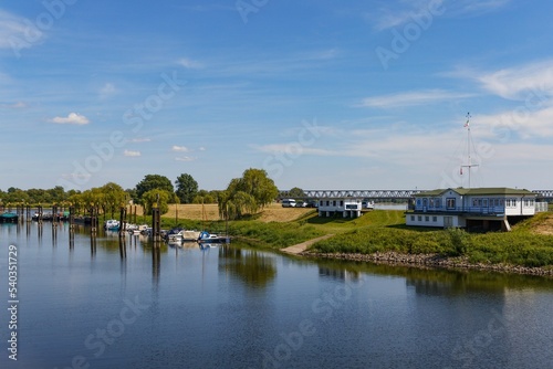 Wittenberge ist eine Stadt an der Elbe. Sie gehört zum Landkreis Prignitz im Bundesland Brandenburg und nennt sich selbst das Tor zur Elbaue.