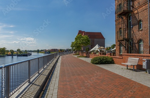 Wittenberge ist eine Stadt an der Elbe. Sie gehört zum Landkreis Prignitz im Bundesland Brandenburg und nennt sich selbst das Tor zur Elbaue.