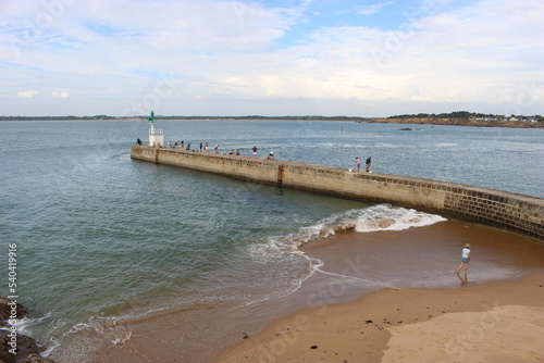 Plage et jet  e de Merquel    Mesquer-Quimiac