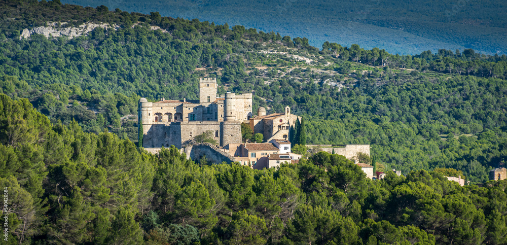 Φωτογραφία the beautiful medieval town of Le Barroux, vaucluse ,Provence, France