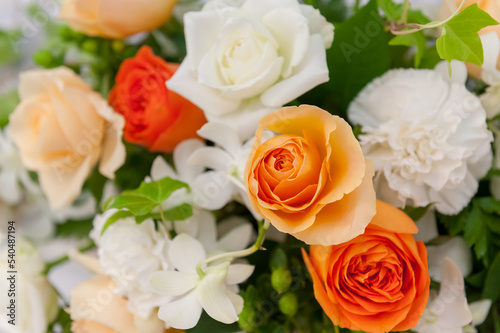 フラワー　装花　薔薇などの花 © Metro Hopper
