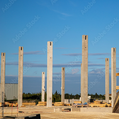 Construction poutres béton.