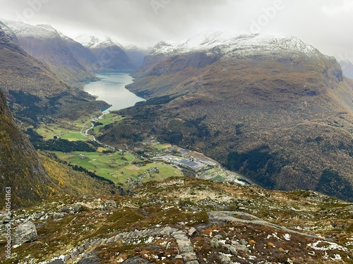 Loen: Blick auf den Geirangerfjord 