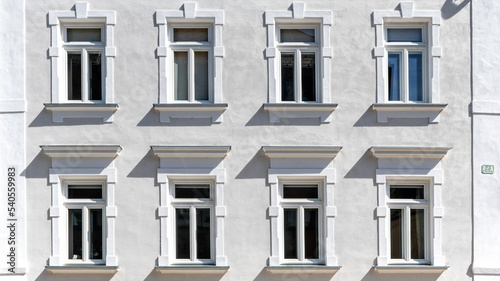 Fassade, Altes Haus mit Fenster und Tür in Österreich