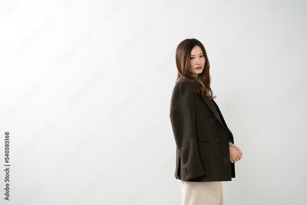 クールな女性 クールな女性