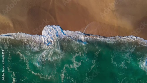 Cenital vista of the sean and the waves in litoral central de chile, quinta región