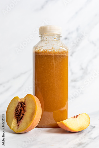 Peach juice © Monica Gouveia