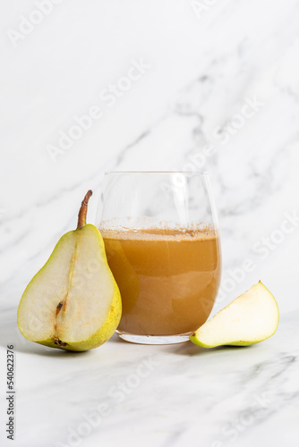 Pear juice © Monica Gouveia