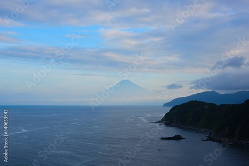 恋人岬から望む富士山 © Matsuura Yoshikazu