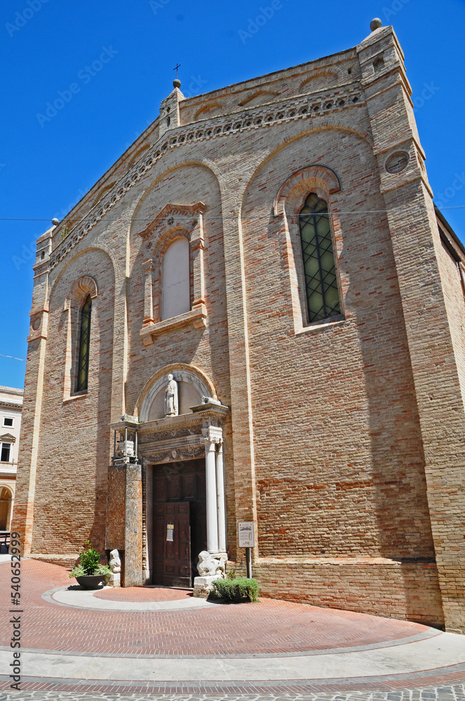 Recanati, la Chiesa di San Domenico - Marche