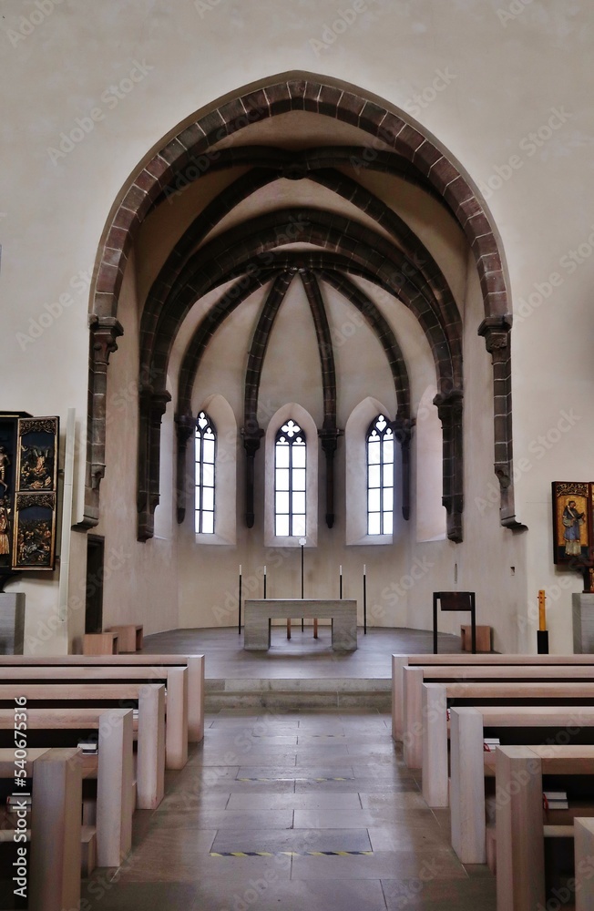 Nürnberg, Kirche St. Klara, Inneres, Blick zur Apsis
