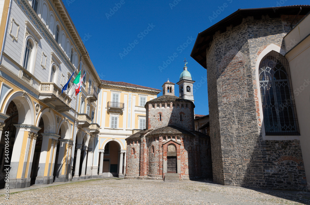 Biella - The Saint Giovanni the Baptist's Baptistery  - Piazza Duomo square