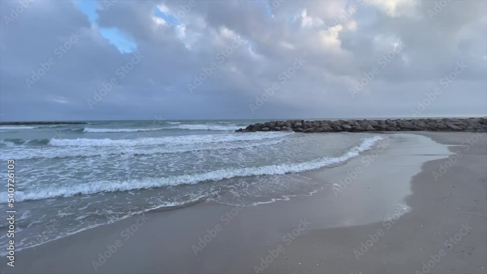 beautiful waves and cloud at Carnon beautiful waves and cloud at Carnon