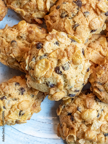 Croccanti biscotti ricoperti di corn flakes photo