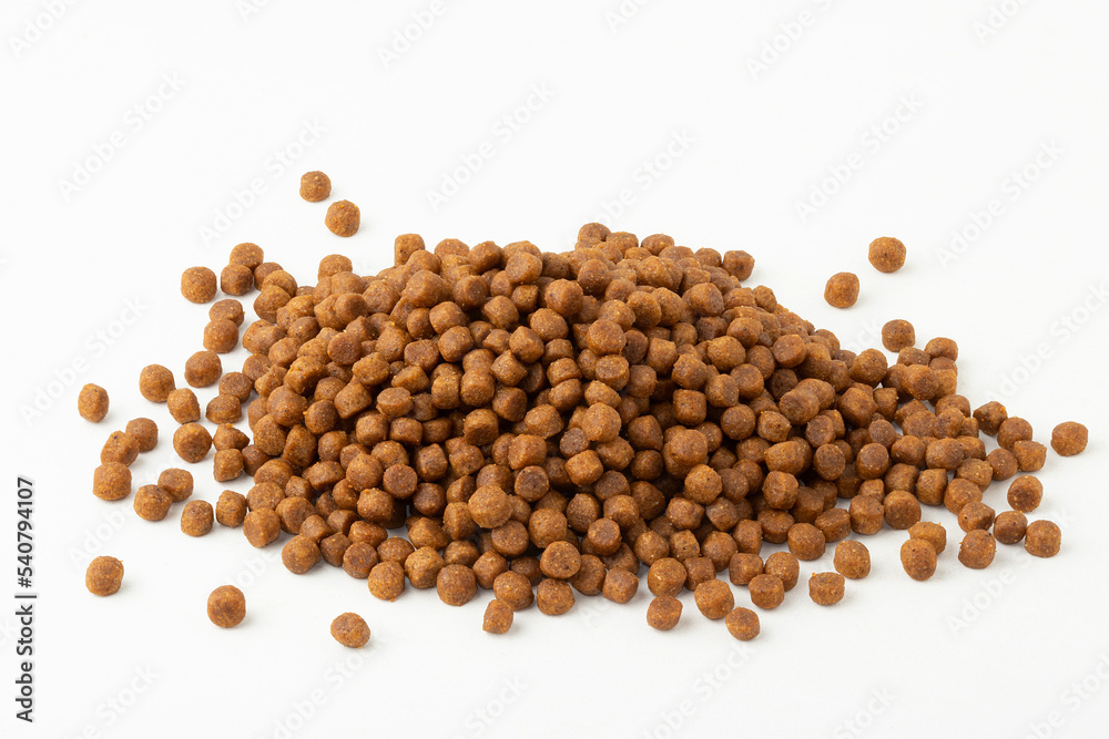 Dry pet food. Animal nutritive feed.