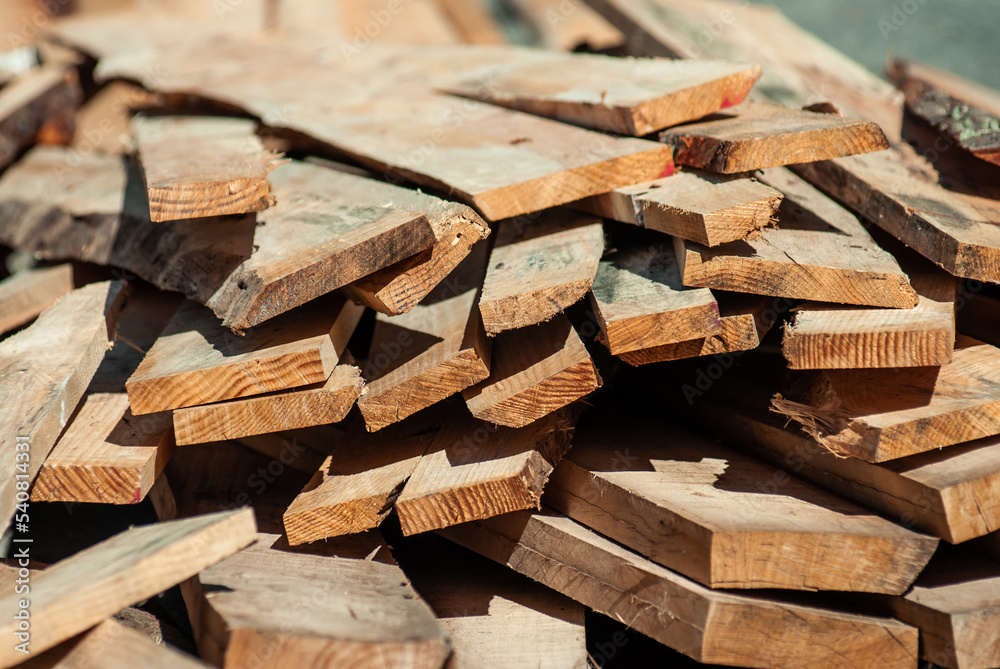 Group of wood planks piled up