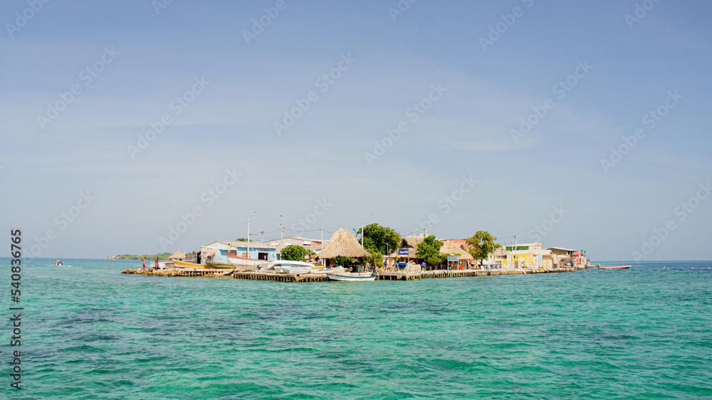 Santa Cruz del islote, la isla más sobrepoblada del mundo.