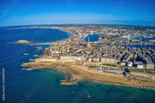 Foto Aerial View of the Vacation City of Saint Malo, France