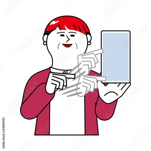 スマホを操作するシニア女性